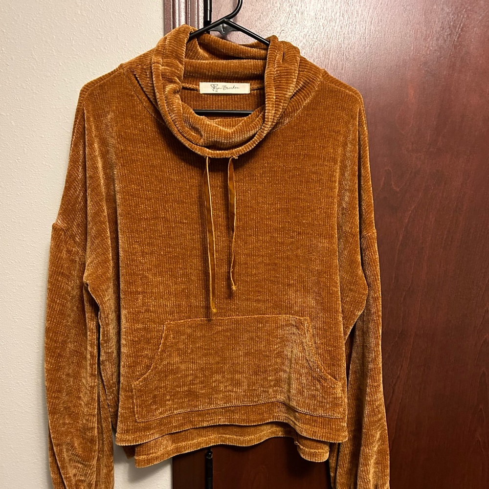 Pull over sweater